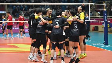 员向他们学 员向他们学